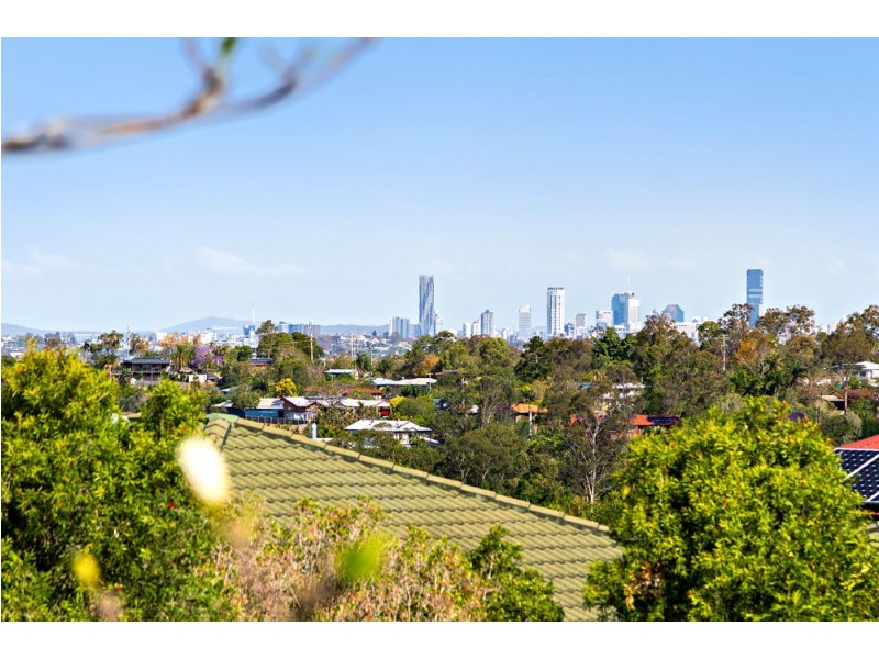 87 Hillenvale Avenue, Arana Hills QLD 4054