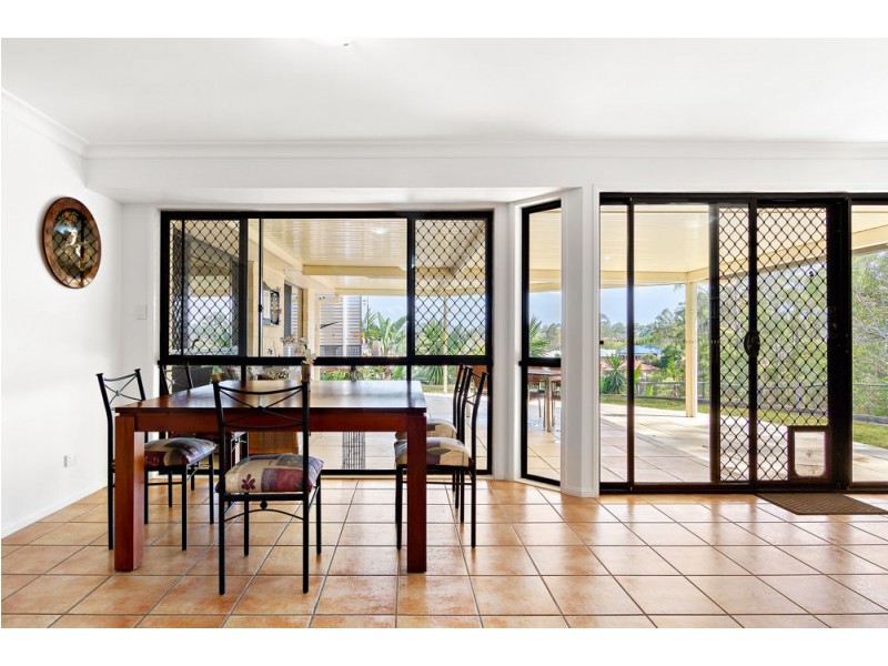 87 Hillenvale Avenue, Arana Hills QLD 4054