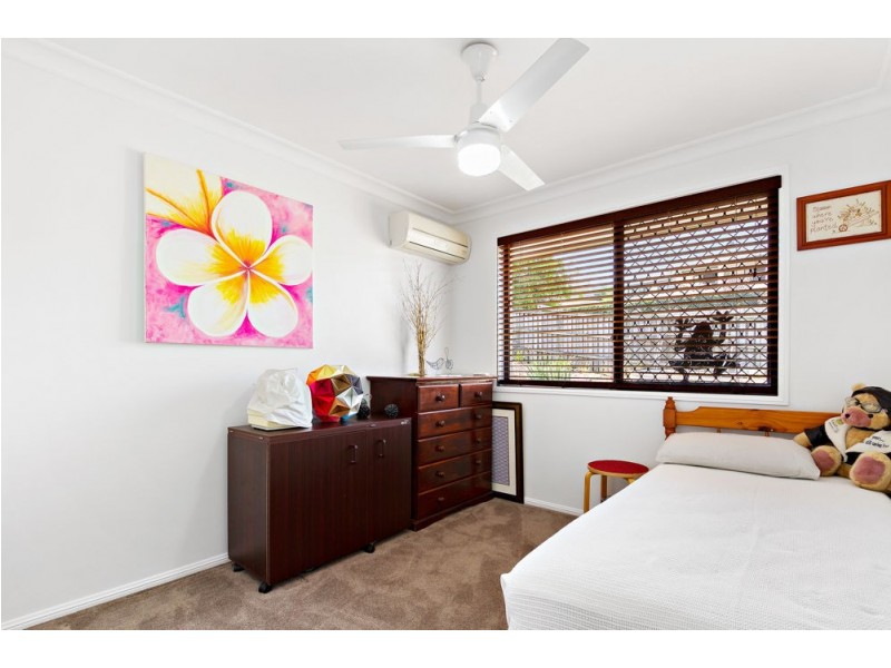 87 Hillenvale Avenue, Arana Hills QLD 4054