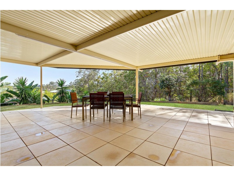 87 Hillenvale Avenue, Arana Hills QLD 4054