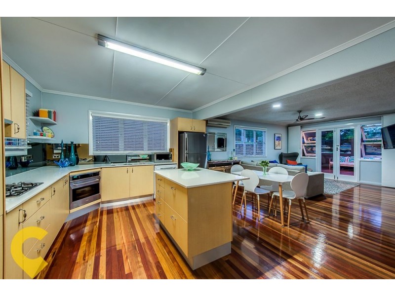 69 Yanderra Avenue, Arana Hills QLD 4054