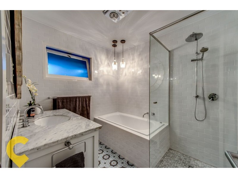 69 Yanderra Avenue, Arana Hills QLD 4054