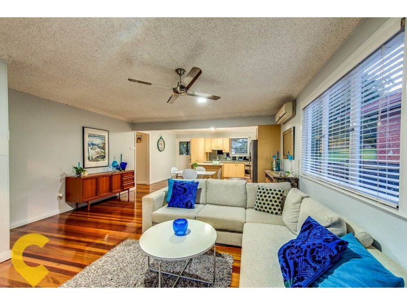 69 Yanderra Avenue, Arana Hills QLD 4054