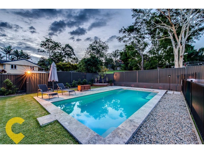 69 Yanderra Avenue, Arana Hills QLD 4054