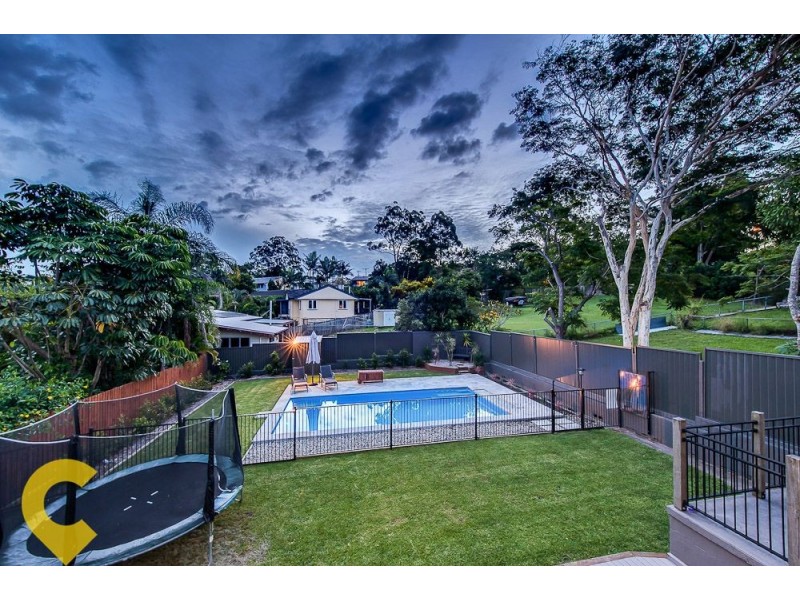 69 Yanderra Avenue, Arana Hills QLD 4054
