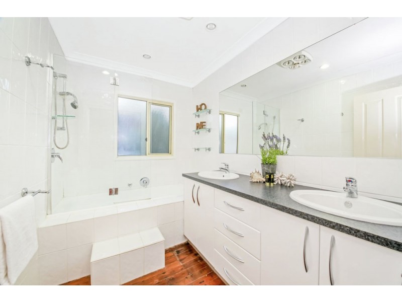 37 Joalah Crescent, Ferny Hills QLD 4055