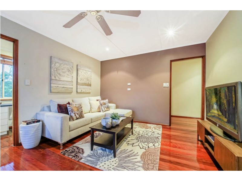 37 Joalah Crescent, Ferny Hills QLD 4055