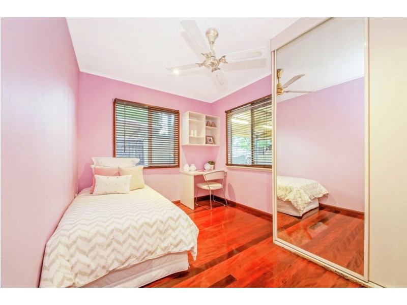 37 Joalah Crescent, Ferny Hills QLD 4055