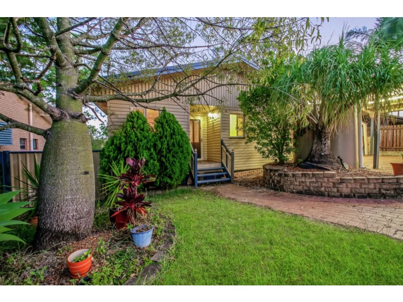 37 Joalah Crescent, Ferny Hills QLD 4055