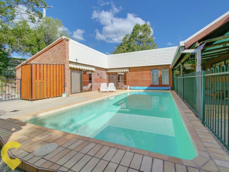 24 Barney Street, Arana Hills QLD 4054