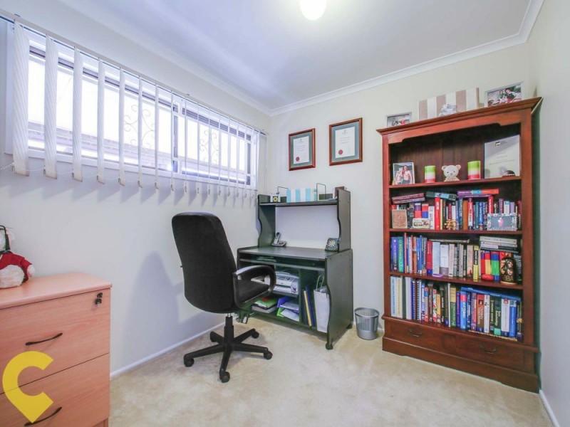 24 Barney Street, Arana Hills QLD 4054