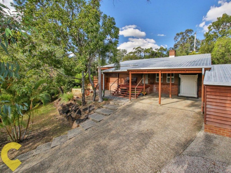 24 Barney Street, Arana Hills QLD 4054