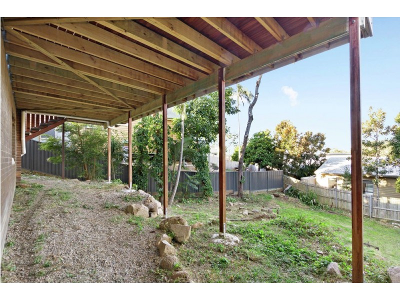 1129 South Pine Road, Arana Hills QLD 4054