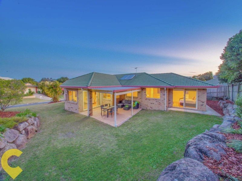 9 Reginald Avenue, Arana Hills QLD 4054