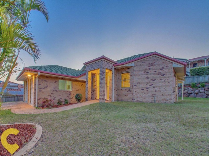 9 Reginald Avenue, Arana Hills QLD 4054