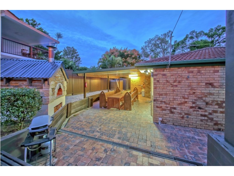 7 Ferny Way, Ferny Hills QLD 4055