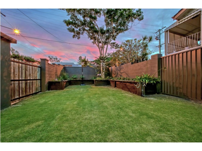 7 Ferny Way, Ferny Hills QLD 4055