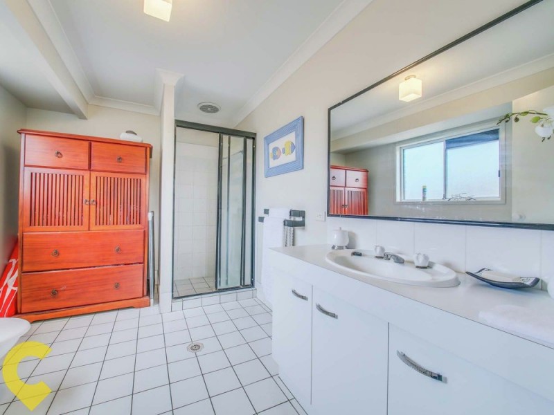 24 Bowers Road South, Everton Hills QLD 4053