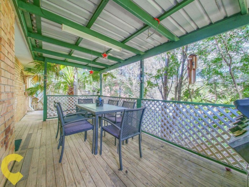 32 Bowers Road South, Everton Hills QLD 4053