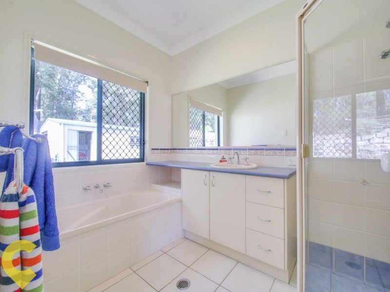 2 Bunya Lake Court, Bunya QLD 4055