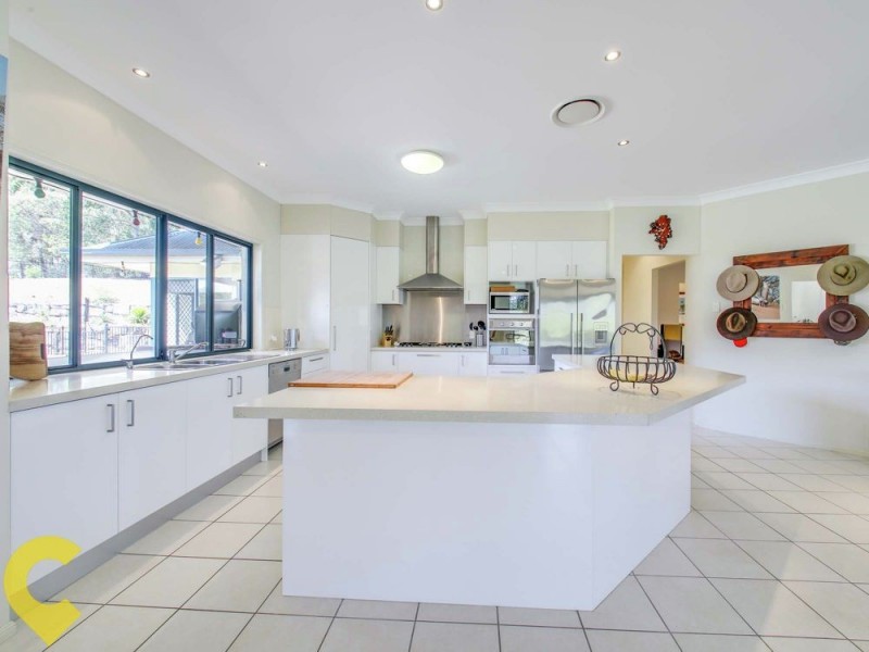 2 Bunya Lake Court, Bunya QLD 4055