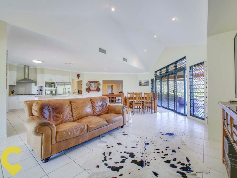 2 Bunya Lake Court, Bunya QLD 4055