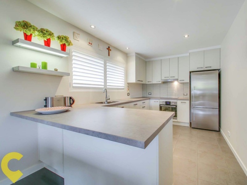 35 Lomatia Street, Everton Hills QLD 4053