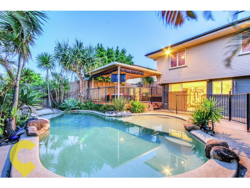 12 Lurneah Crescent, Ferny Hills QLD 4055