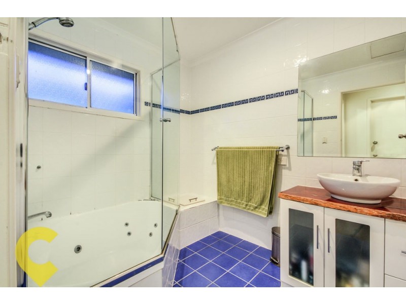 12 Lurneah Crescent, Ferny Hills QLD 4055