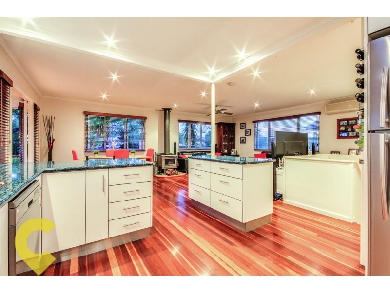 12 Lurneah Crescent, Ferny Hills QLD 4055