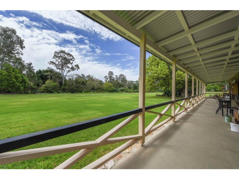 82 Rangeleigh Street, Ferny Hills QLD 4055