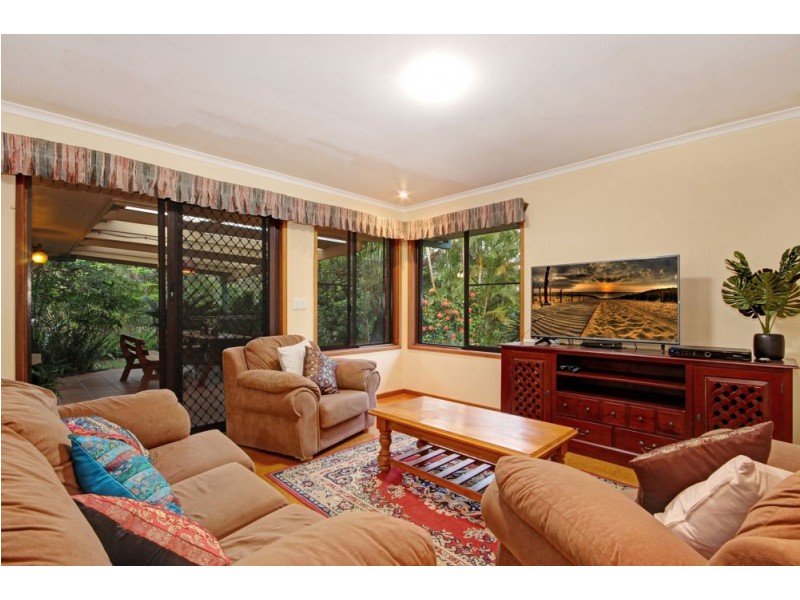 2 Leonarda Drive, Arana Hills QLD 4054