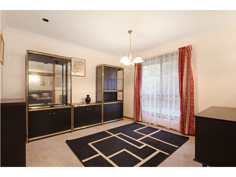 2 Leonarda Drive, Arana Hills QLD 4054
