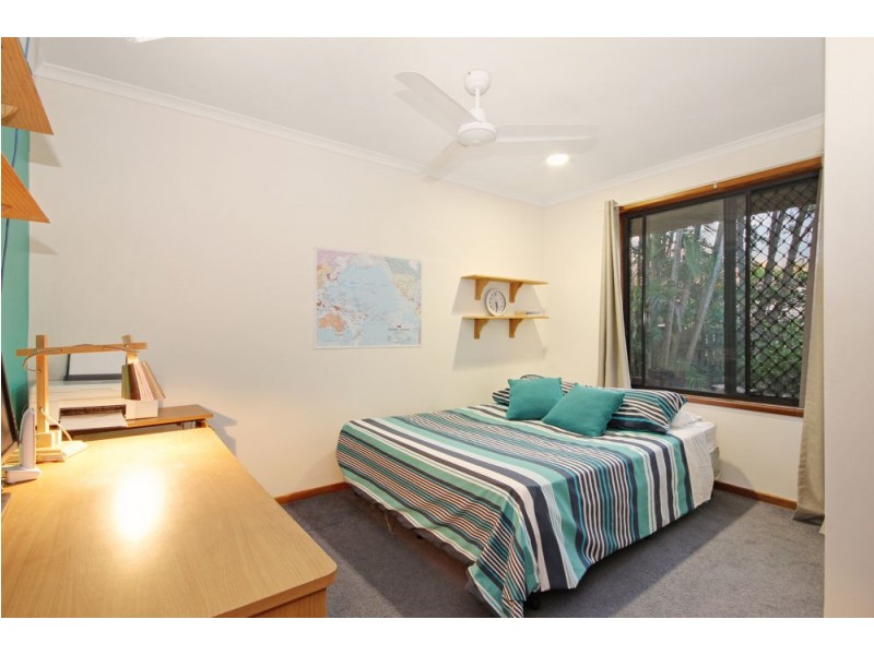 2 Leonarda Drive, Arana Hills QLD 4054