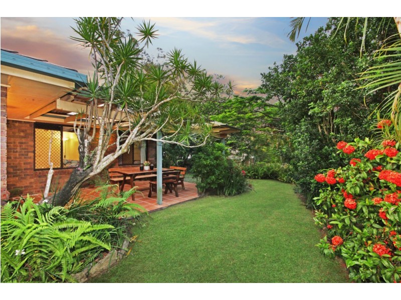 2 Leonarda Drive, Arana Hills QLD 4054