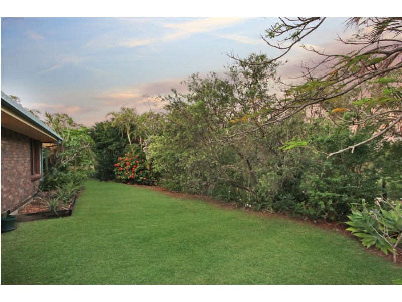 2 Leonarda Drive, Arana Hills QLD 4054
