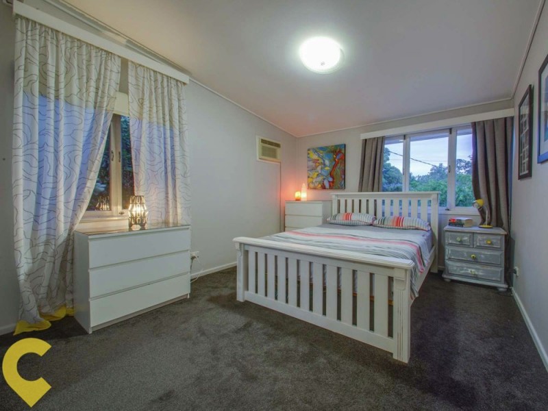 22 Penambul Crescent, Ferny Hills QLD 4055