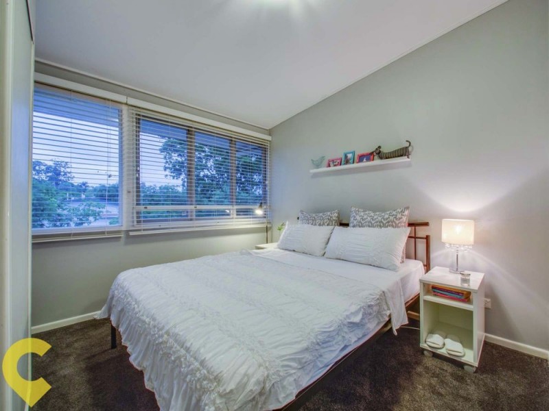 22 Penambul Crescent, Ferny Hills QLD 4055