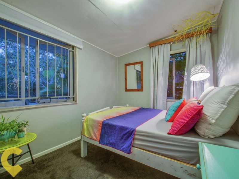 22 Penambul Crescent, Ferny Hills QLD 4055