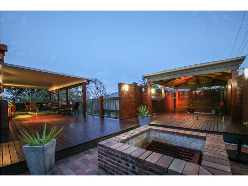 2 Yingally Drive, Arana Hills QLD 4054