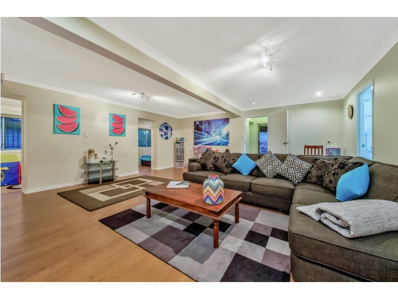 2 Yingally Drive, Arana Hills QLD 4054