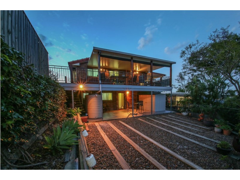 2 Yingally Drive, Arana Hills QLD 4054