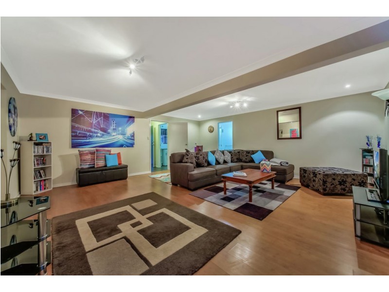 2 Yingally Drive, Arana Hills QLD 4054