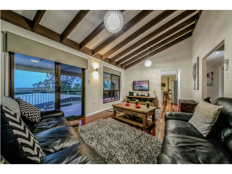 2 Yingally Drive, Arana Hills QLD 4054