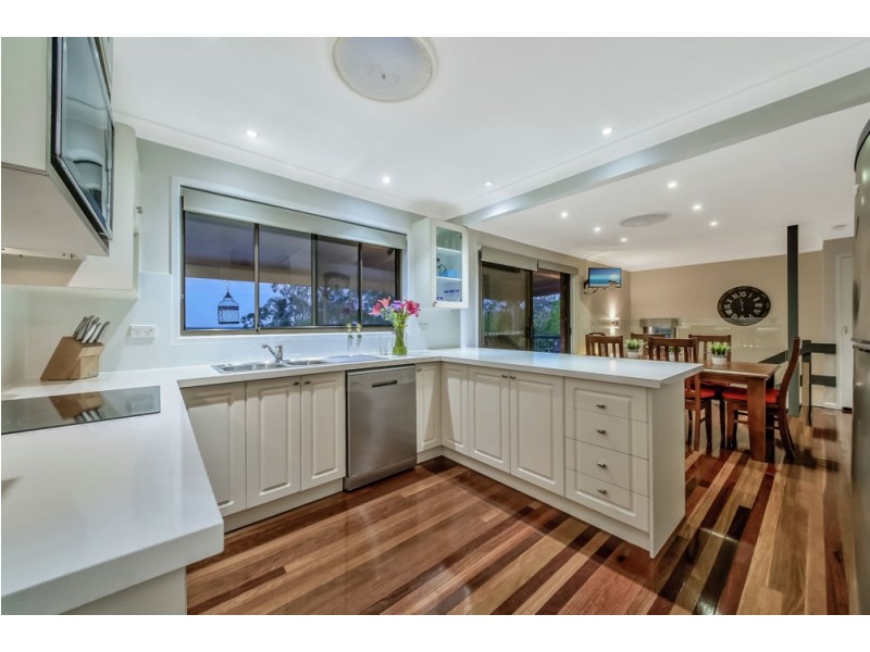 2 Yingally Drive, Arana Hills QLD 4054