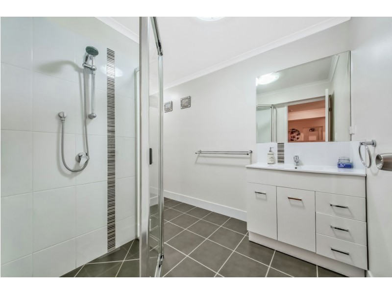 2 Yingally Drive, Arana Hills QLD 4054