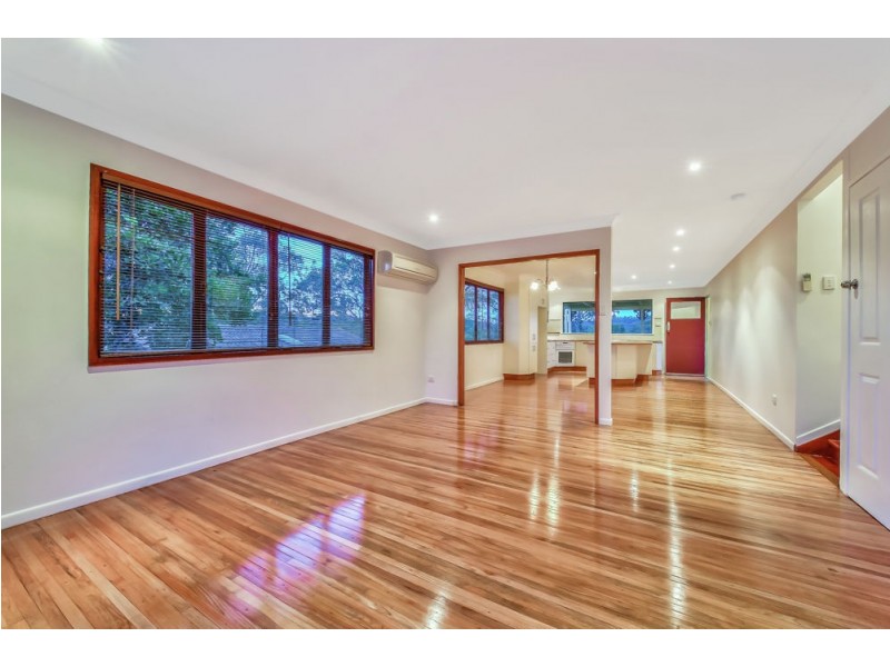 14 Lurneah Crescent, Ferny Hills QLD 4055