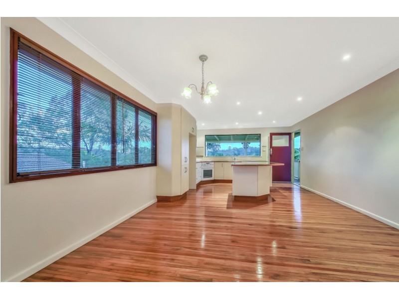 14 Lurneah Crescent, Ferny Hills QLD 4055