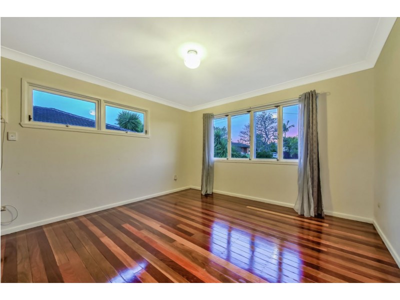 14 Lurneah Crescent, Ferny Hills QLD 4055