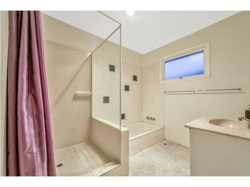 14 Lurneah Crescent, Ferny Hills QLD 4055